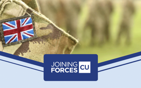 Image of a solider uniform with the Union Jack flag on the sleeve.