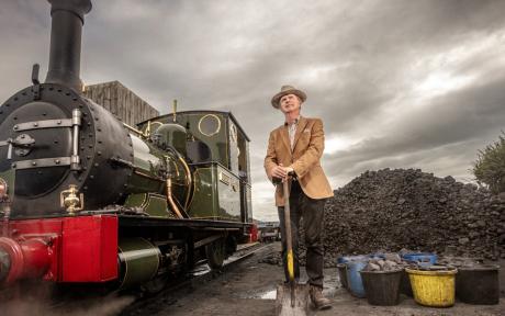 Paul_Merton_Driving_Amazing_Trains